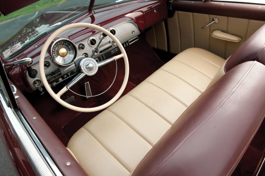  Ford Custom Convertible 1951 года  (фото 20 из 22)